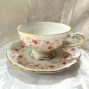 61 PC Vintage Mitterteich Lady Claire dinnerware (61 pieces) Made in Germany.